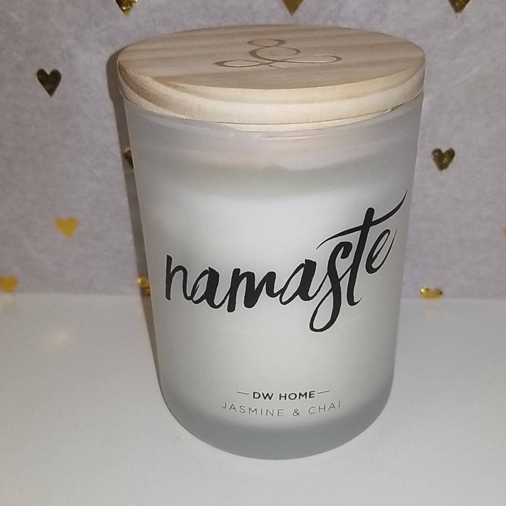 New DW HOME  Namaste Jamine & Chai scented candle